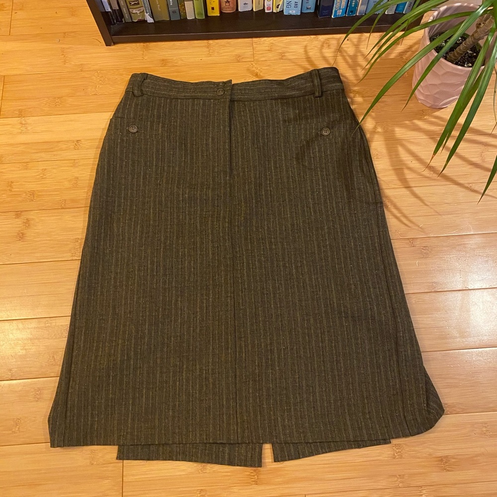 Italian Made Professional Grey Skirt with Shimmer